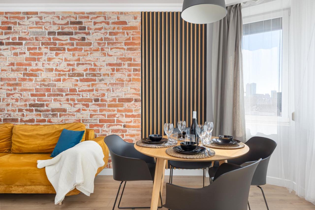 Stylowy Apartament Z Pieknym Widokiem Na Miasto ワルシャワ エクステリア 写真