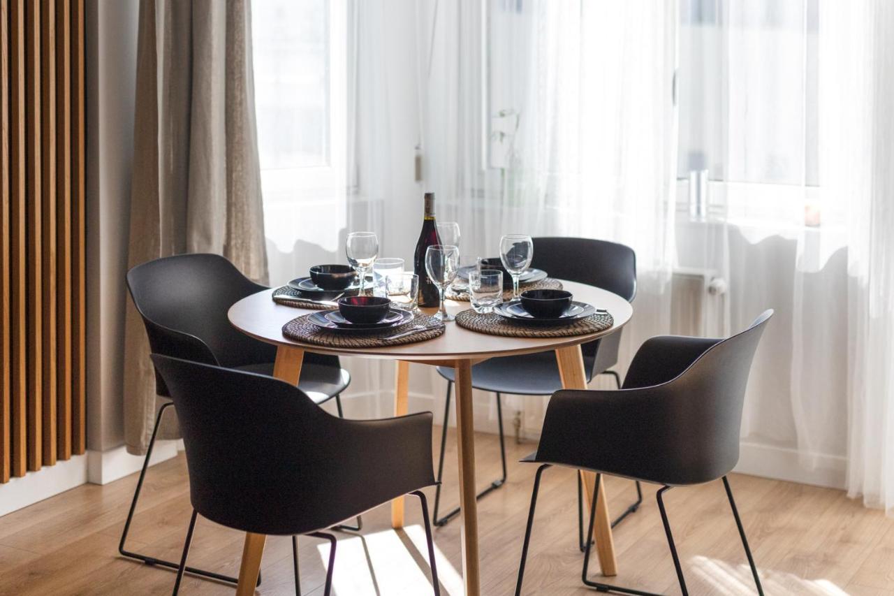 Stylowy Apartament Z Pieknym Widokiem Na Miasto ワルシャワ エクステリア 写真